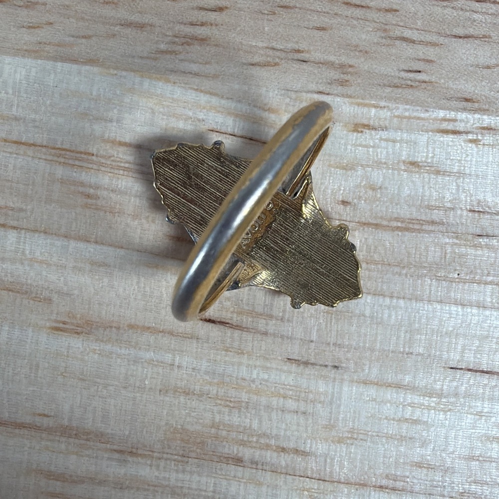 MISSING STONE Vintage Avon Kensington Ring Gold-tone Victorian Signed Size 9 - Picture 7 of 8